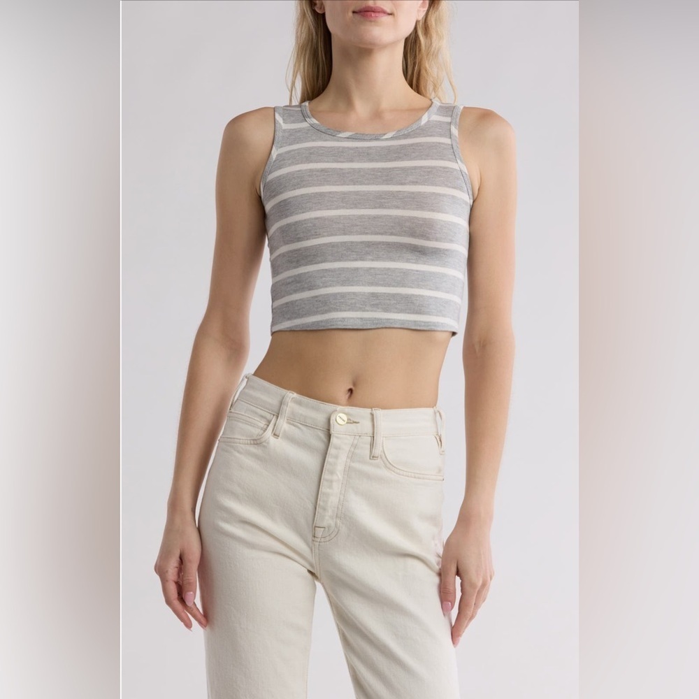 NWT Cotton Emporium Sleeveless Cropped Tank Juniors Size Large Runs Small - Picture 3 of 10